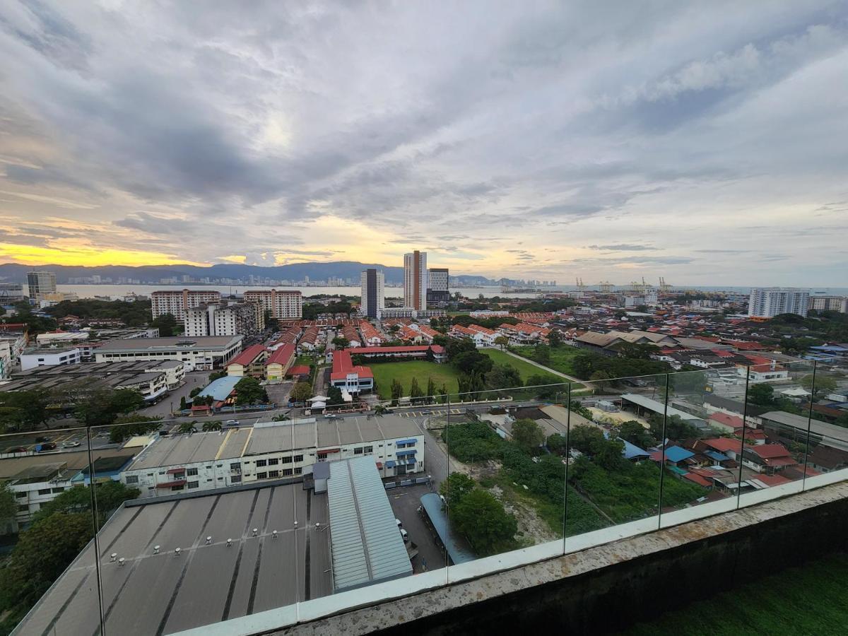 Praicon Tower - Premium Suite Баттерворт Экстерьер фото