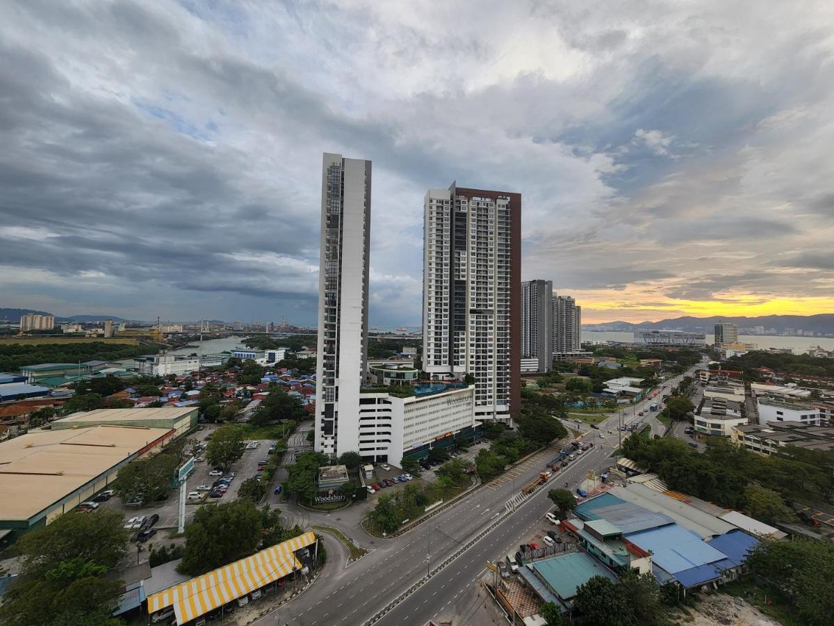 Praicon Tower - Premium Suite Баттерворт Экстерьер фото