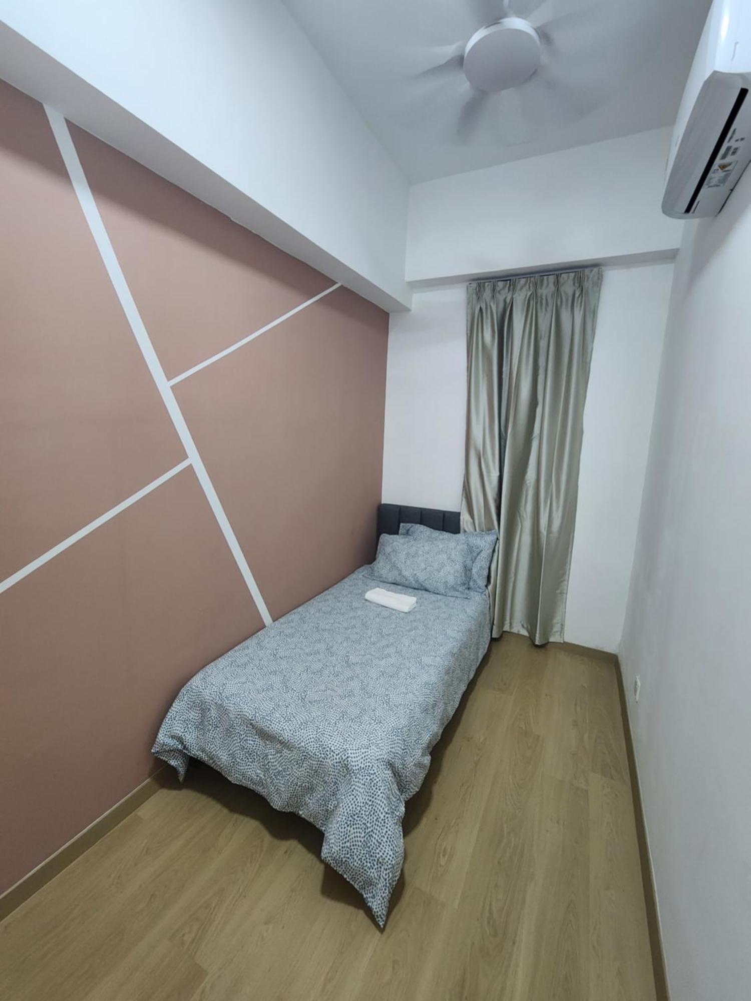 Praicon Tower - Premium Suite Баттерворт Экстерьер фото